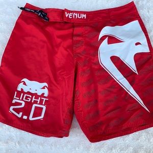 Venum MENS red fight short light 2.0 S 31/32 small